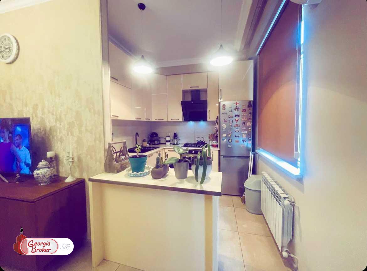 იყიდება ახალი გარემონტებული 3 ოთახიანი ბინა