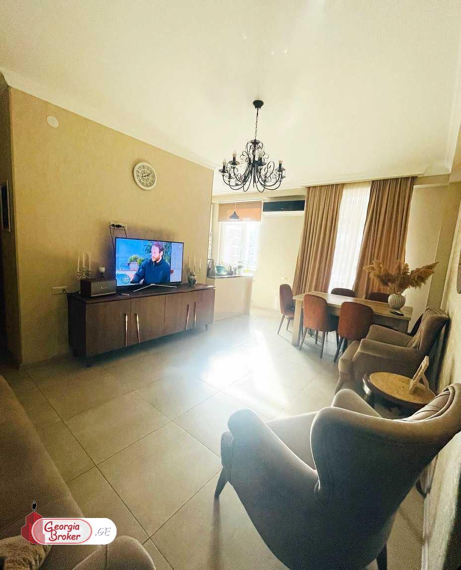 იყიდება ახალი გარემონტებული 3 ოთახიანი ბინა