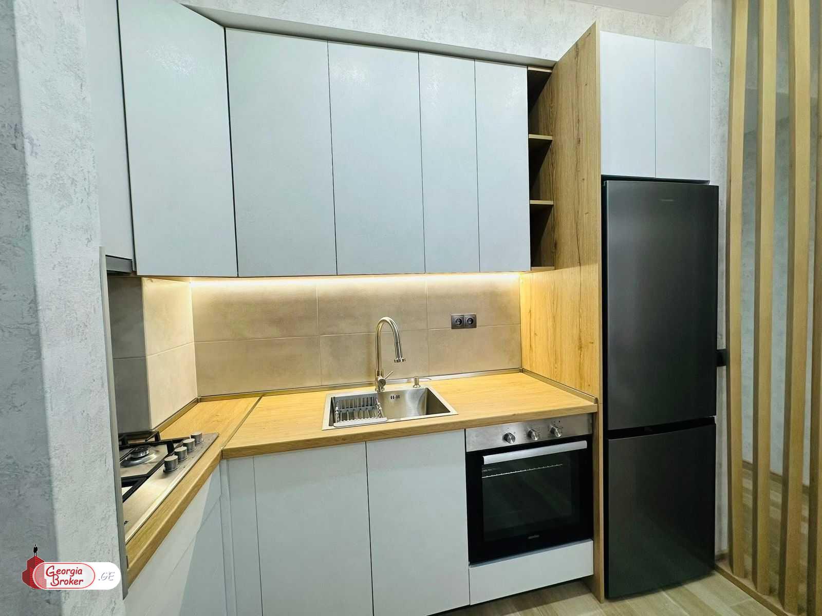 იყიდება ახალი გარემონტებული 3 ოთახიანი ბინა