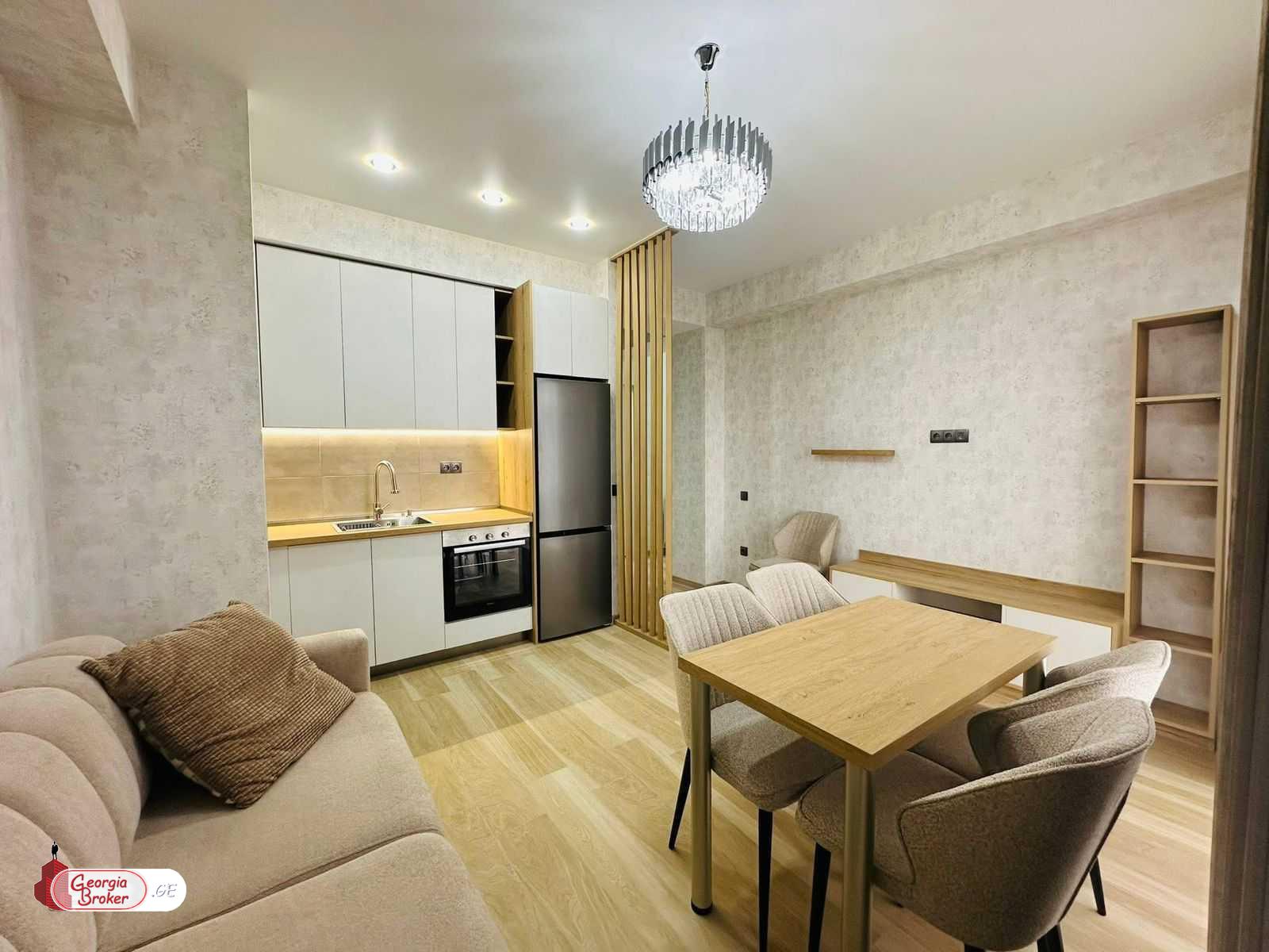 იყიდება ახალი გარემონტებული 3 ოთახიანი ბინა