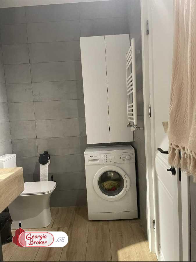 იყიდება ახალი გარემონტებული 3 ოთახიანი ბინა