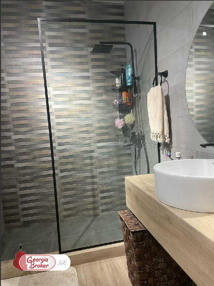 იყიდება ახალი გარემონტებული 3 ოთახიანი ბინა