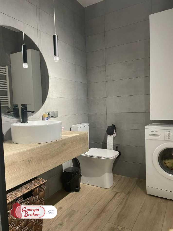 იყიდება ახალი გარემონტებული 3 ოთახიანი ბინა