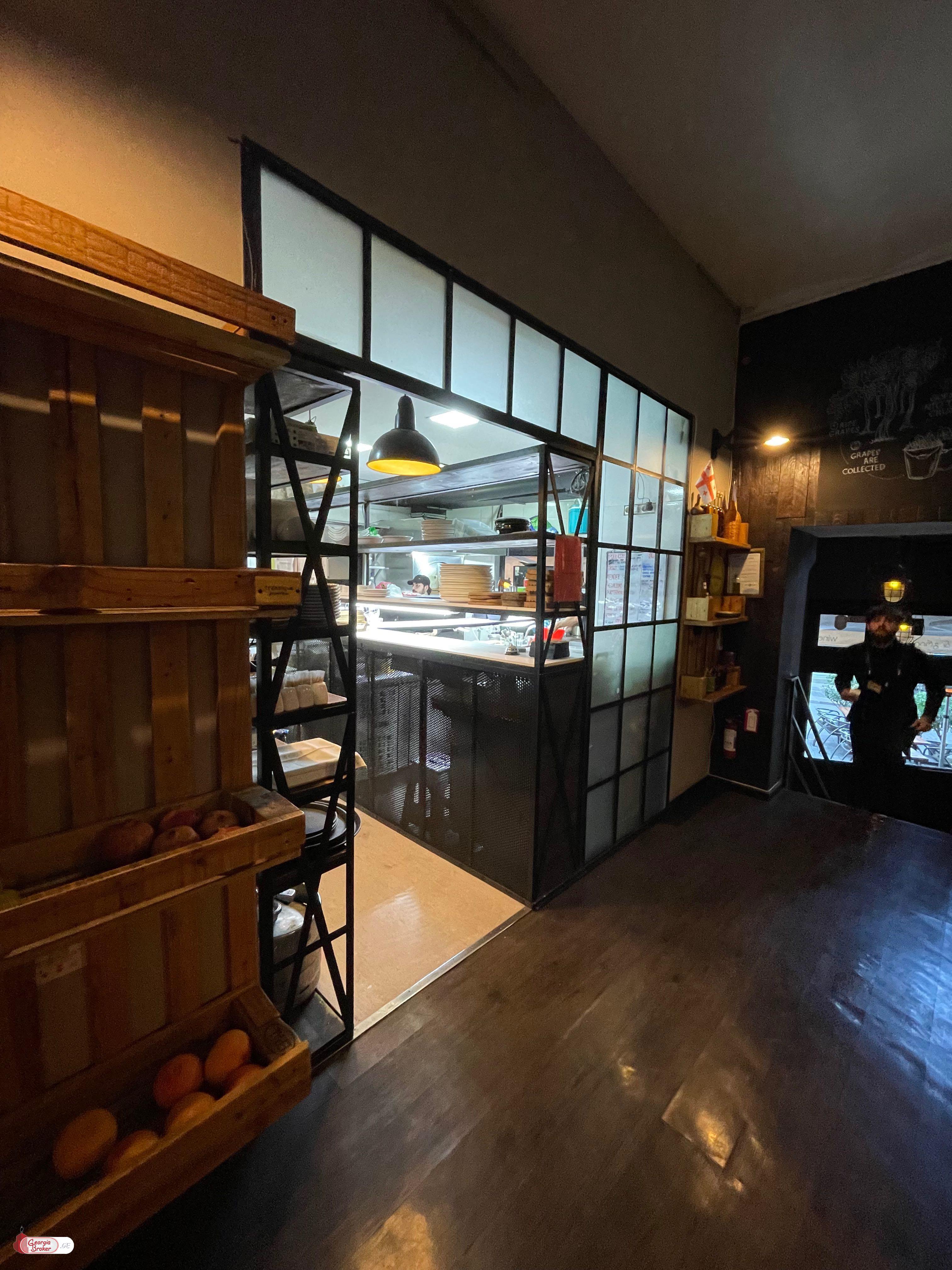 იყიდება ახალი გარემონტებული კვების ობიექტი