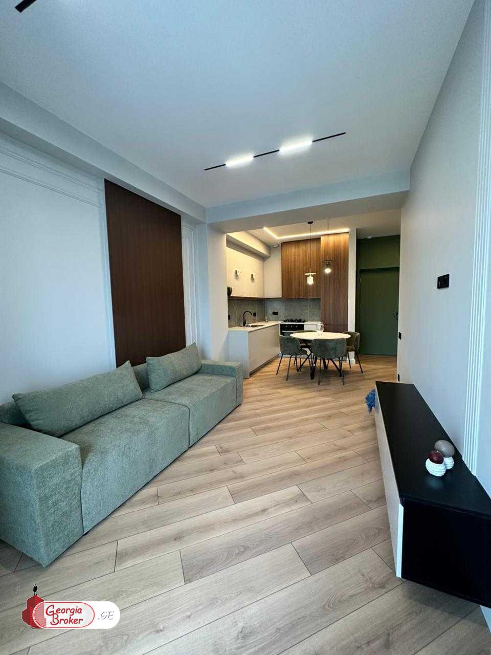 продается квартира с новым ремонтом 2-комнаты