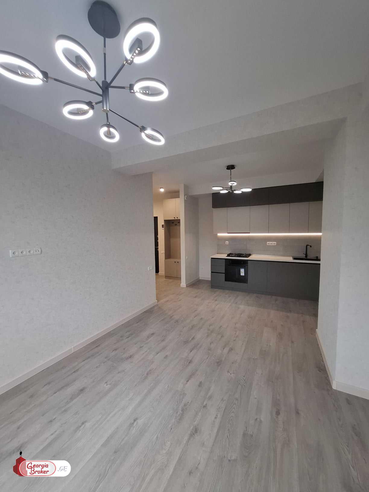 იყიდება ახალი გარემონტებული 3 ოთახიანი ბინა