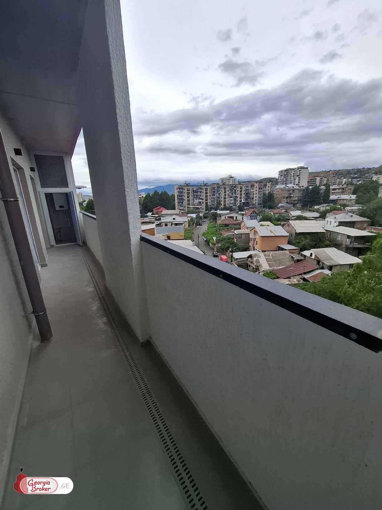 იყიდება ახალი გარემონტებული 3 ოთახიანი ბინა