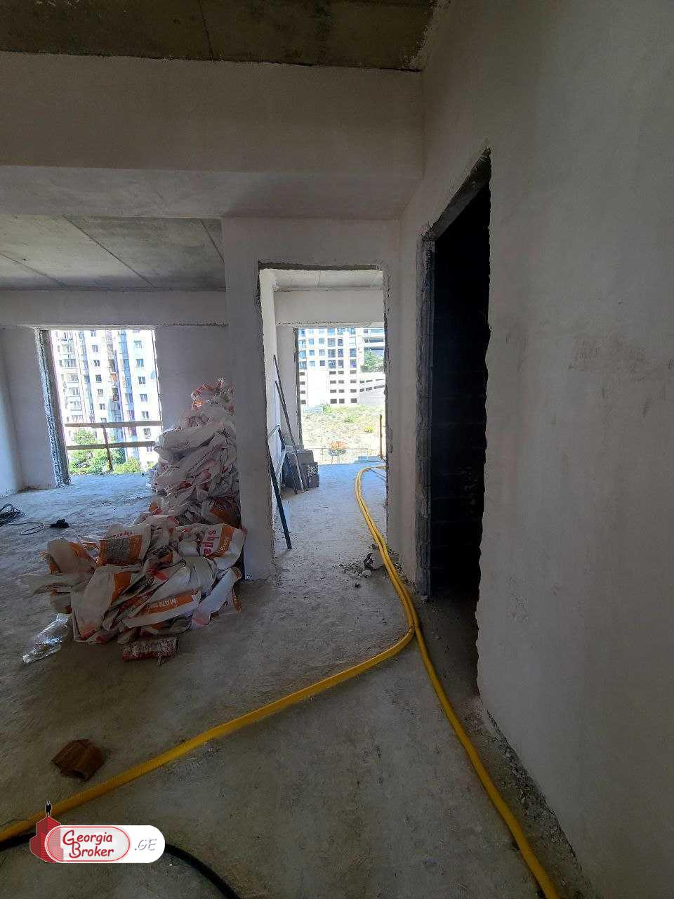იყიდება ახალი გარემონტებული 3 ოთახიანი ბინა