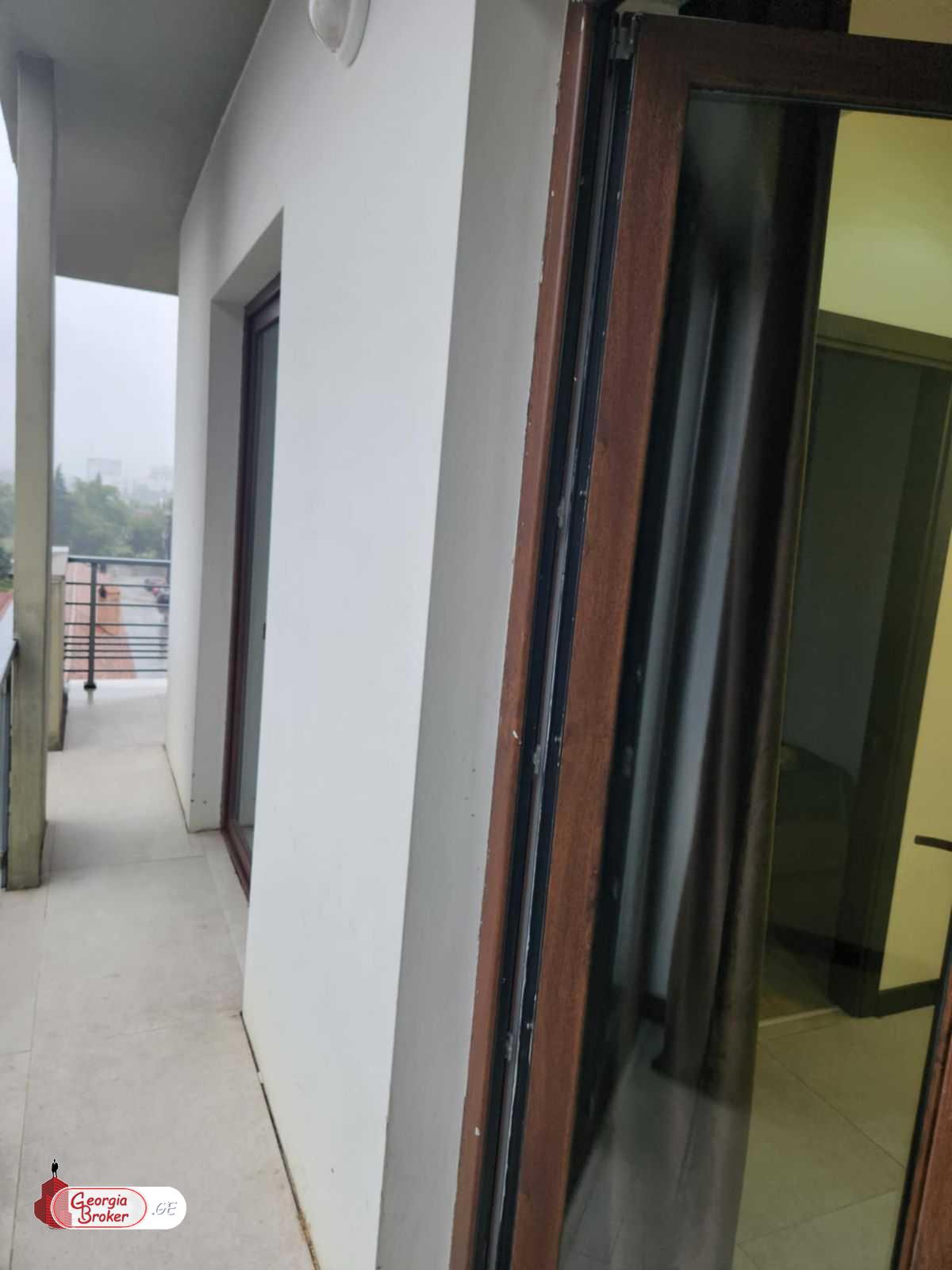 ქირავდება ახალი გარემონტებული 4 ოთახიანი ბინა