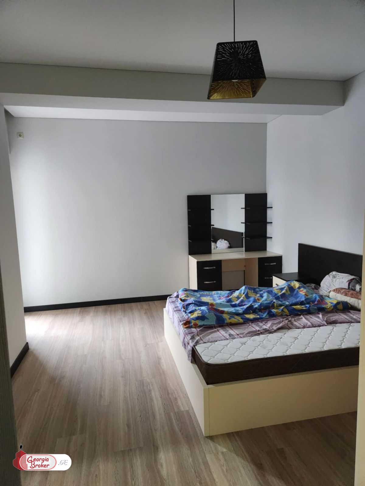 ქირავდება ახალი გარემონტებული 4 ოთახიანი ბინა