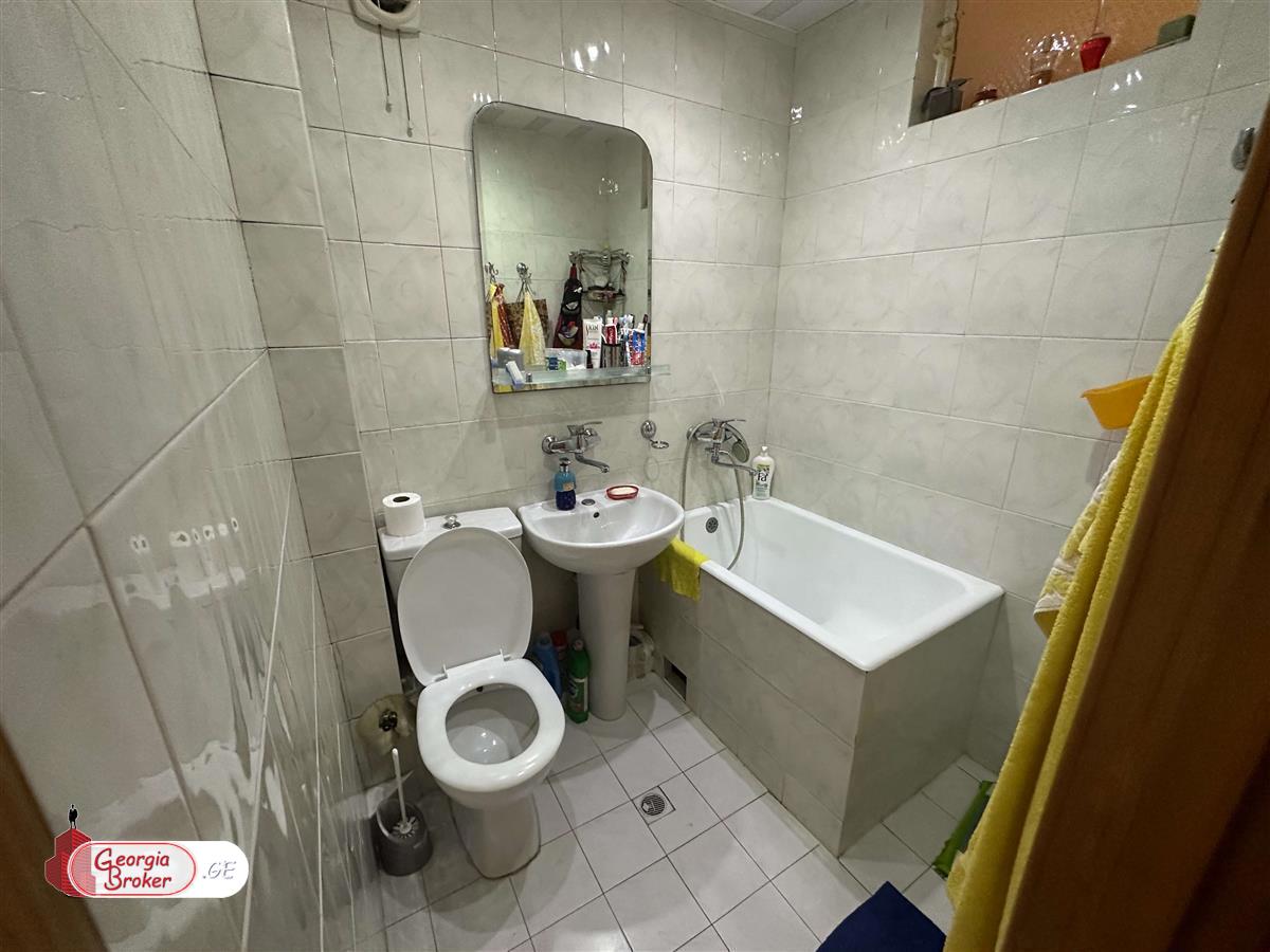 nearly repaired 3-room apartment for sale