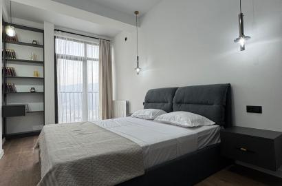 იყიდება ახალი გარემონტებული 4 ოთახიანი ბინა