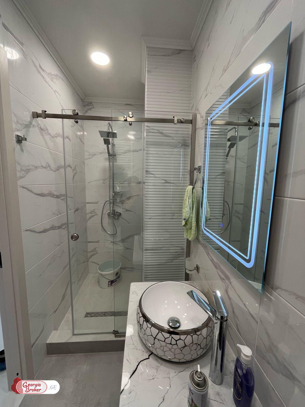 იყიდება ახალი გარემონტებული 2 ოთახიანი ბინა