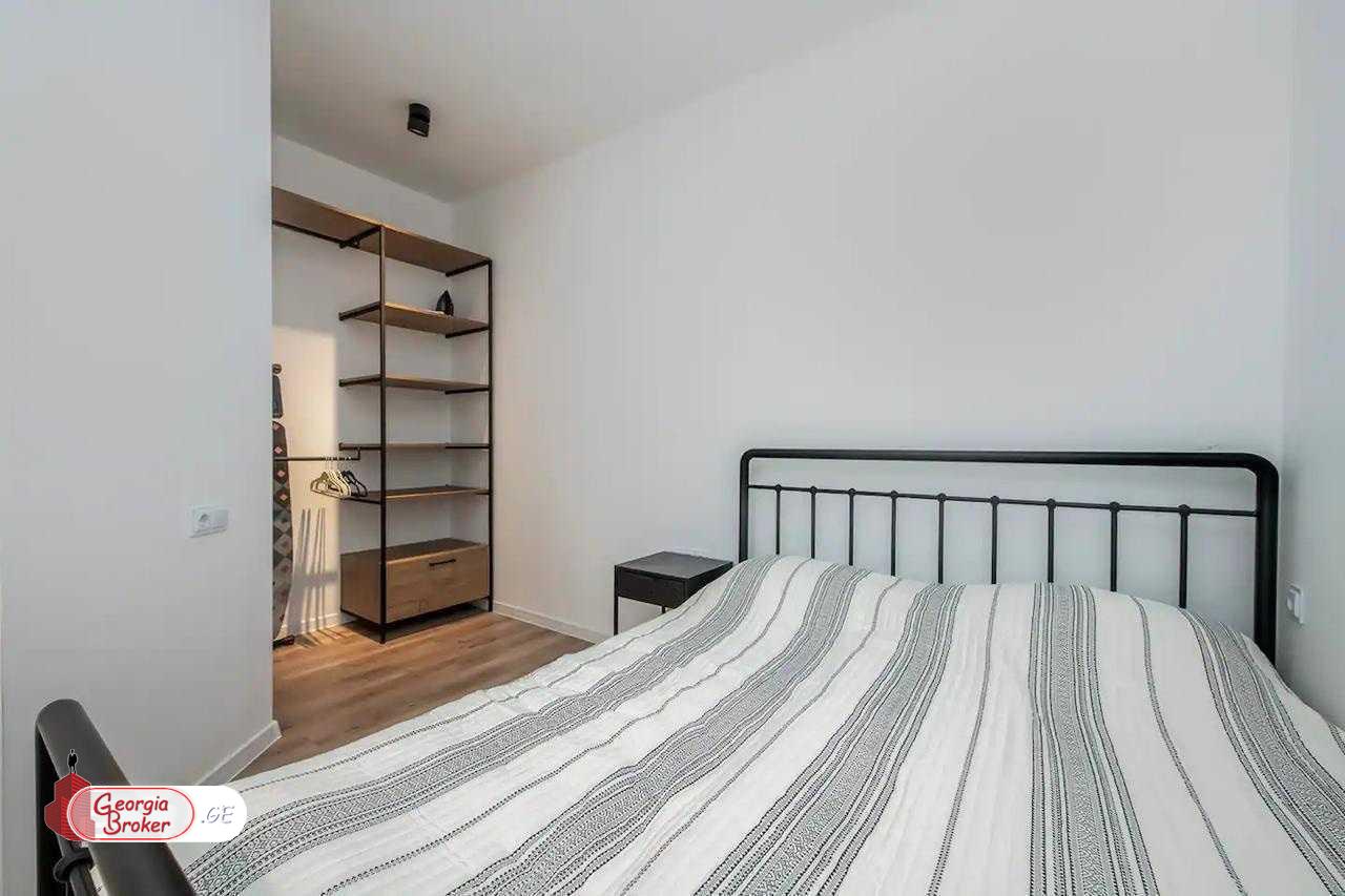 იყიდება ახალი გარემონტებული 2 ოთახიანი ბინა