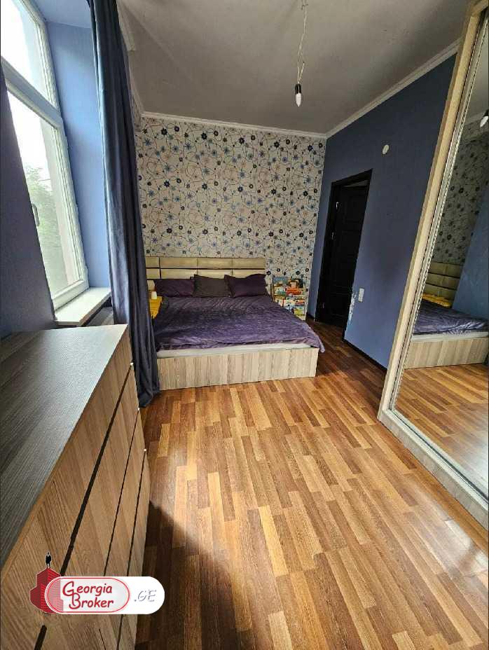 იყიდება ახალი გარემონტებული 2 ოთახიანი ბინა