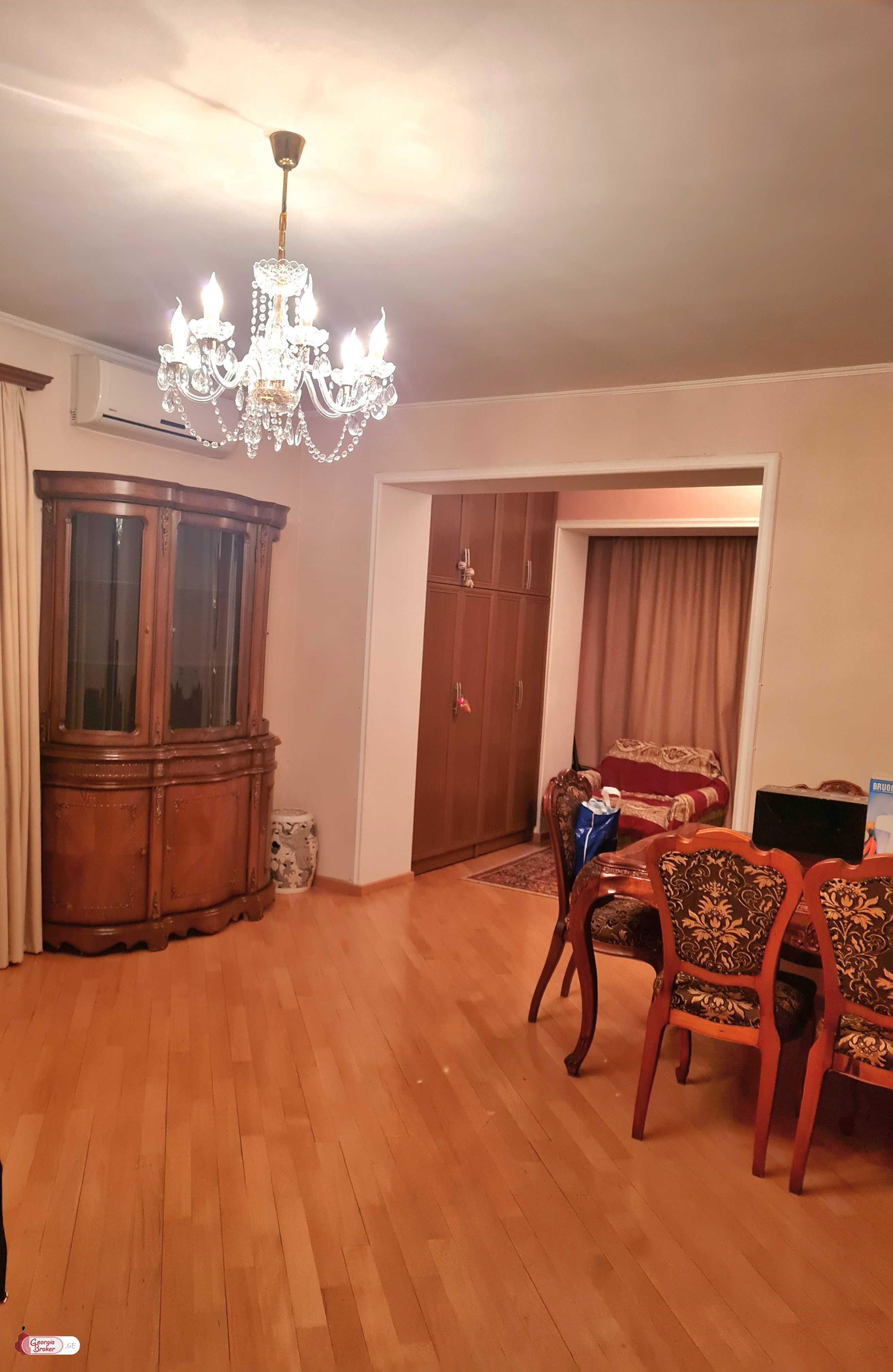 იყიდება ახალი გარემონტებული 3 ოთახიანი ბინა