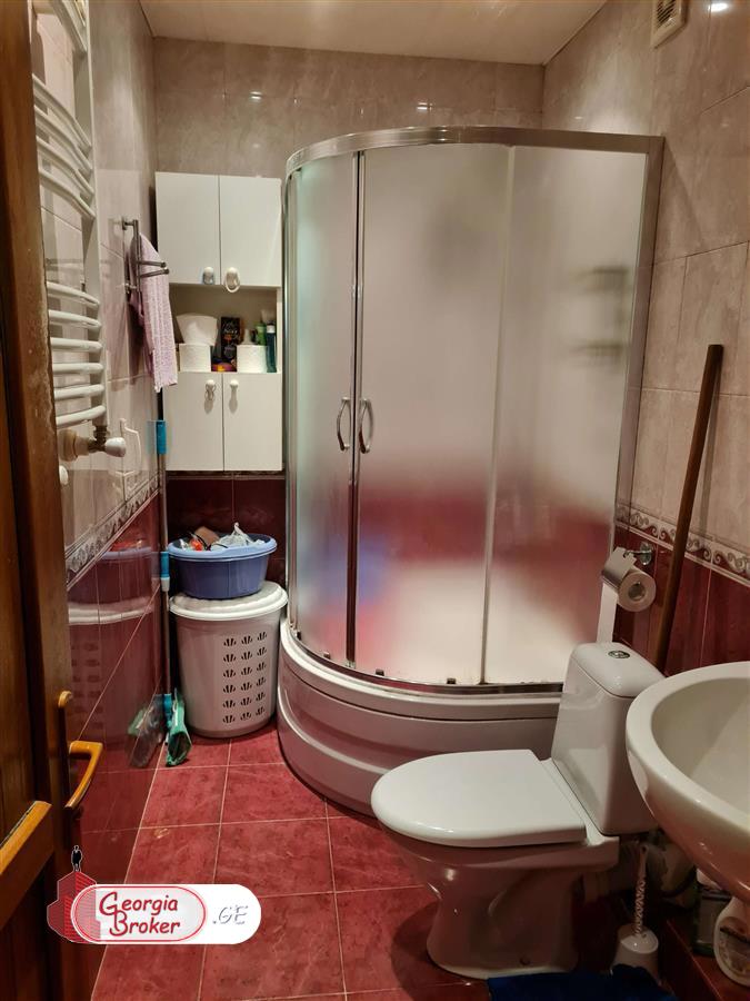 იყიდება ახალი გარემონტებული 3 ოთახიანი ბინა