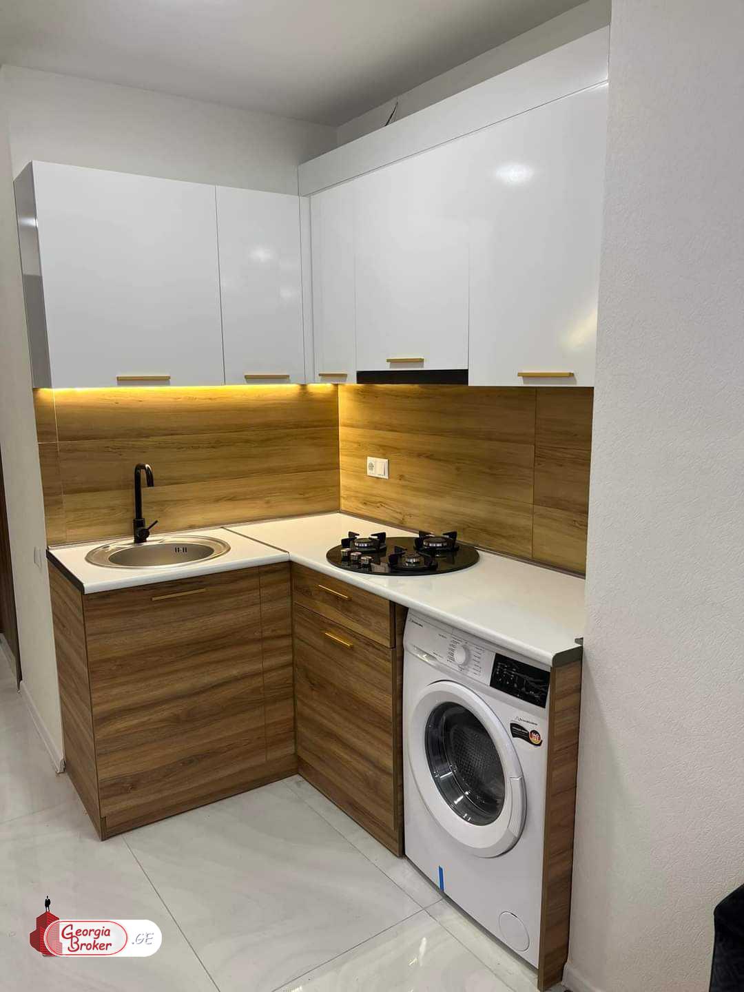 nearly repaired 3-room apartment for sale