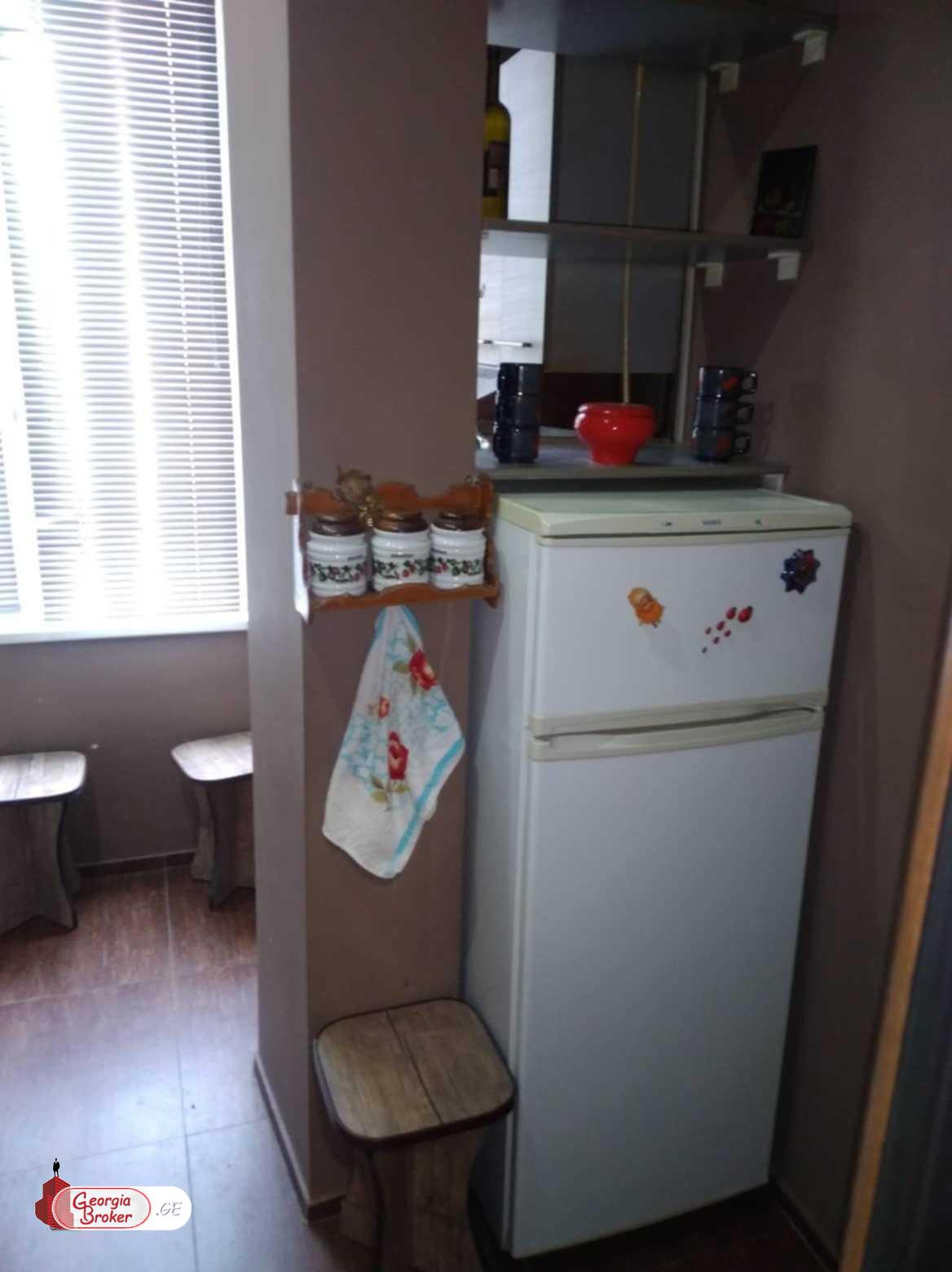 იყიდება ახალი გარემონტებული 4 ოთახიანი ბინა