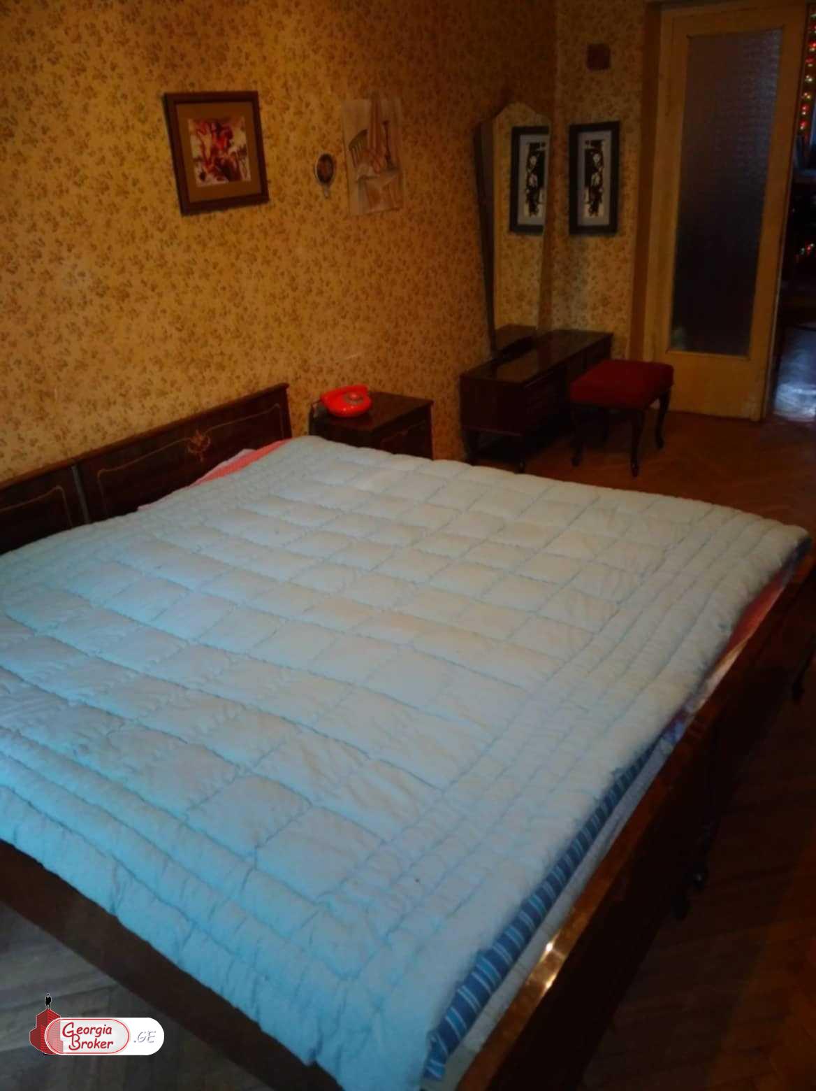 იყიდება ახალი გარემონტებული 4 ოთახიანი ბინა