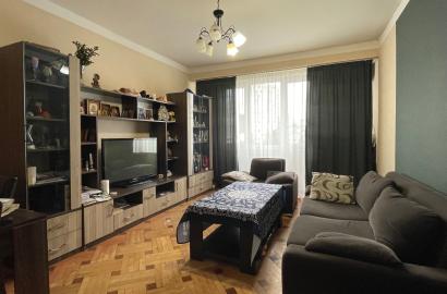 nearly repaired 3-room apartment for sale