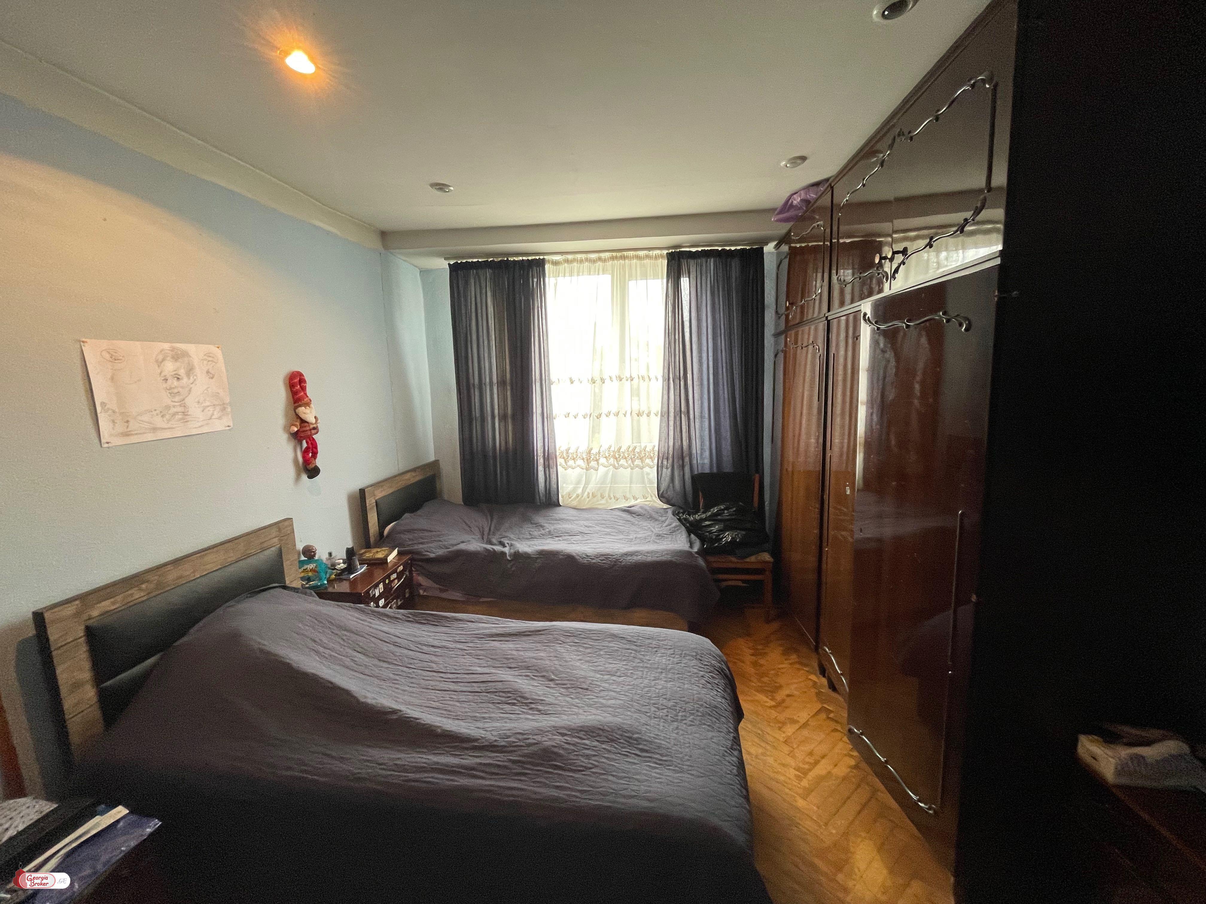 nearly repaired 3-room apartment for sale