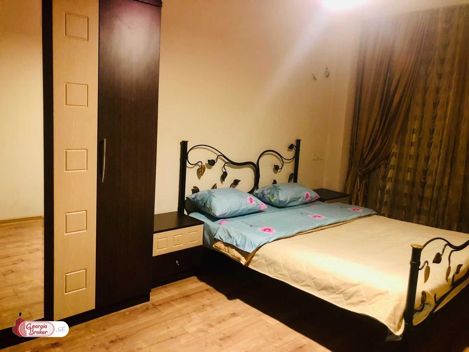 продается квартира с новым ремонтом 3-комнаты