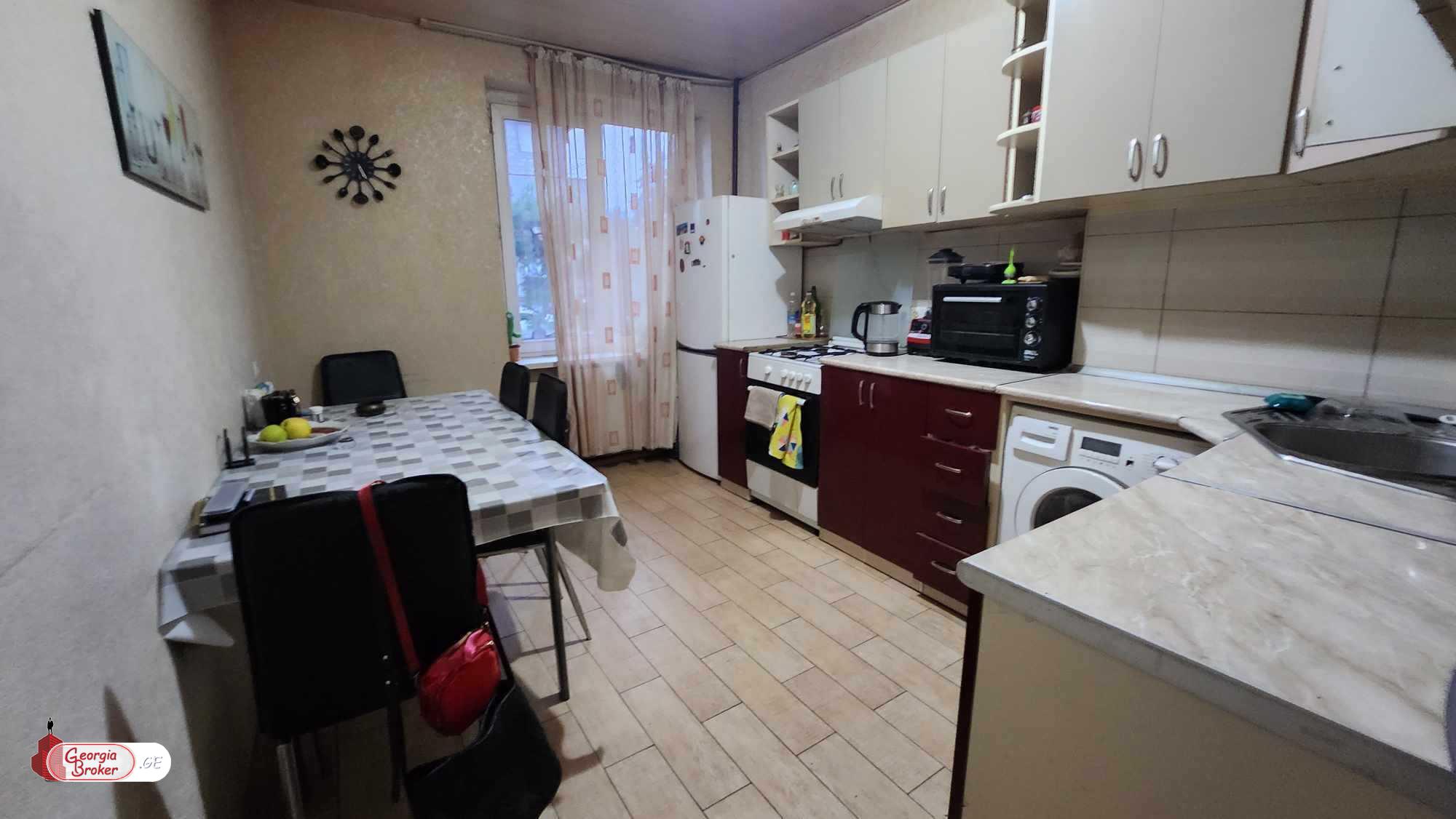 nearly repaired 3-room apartment for sale