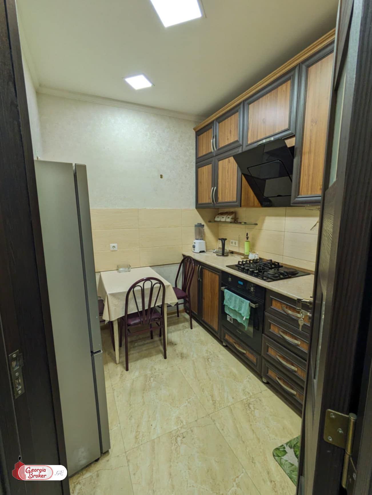 იყიდება ახალი გარემონტებული 3 ოთახიანი ბინა