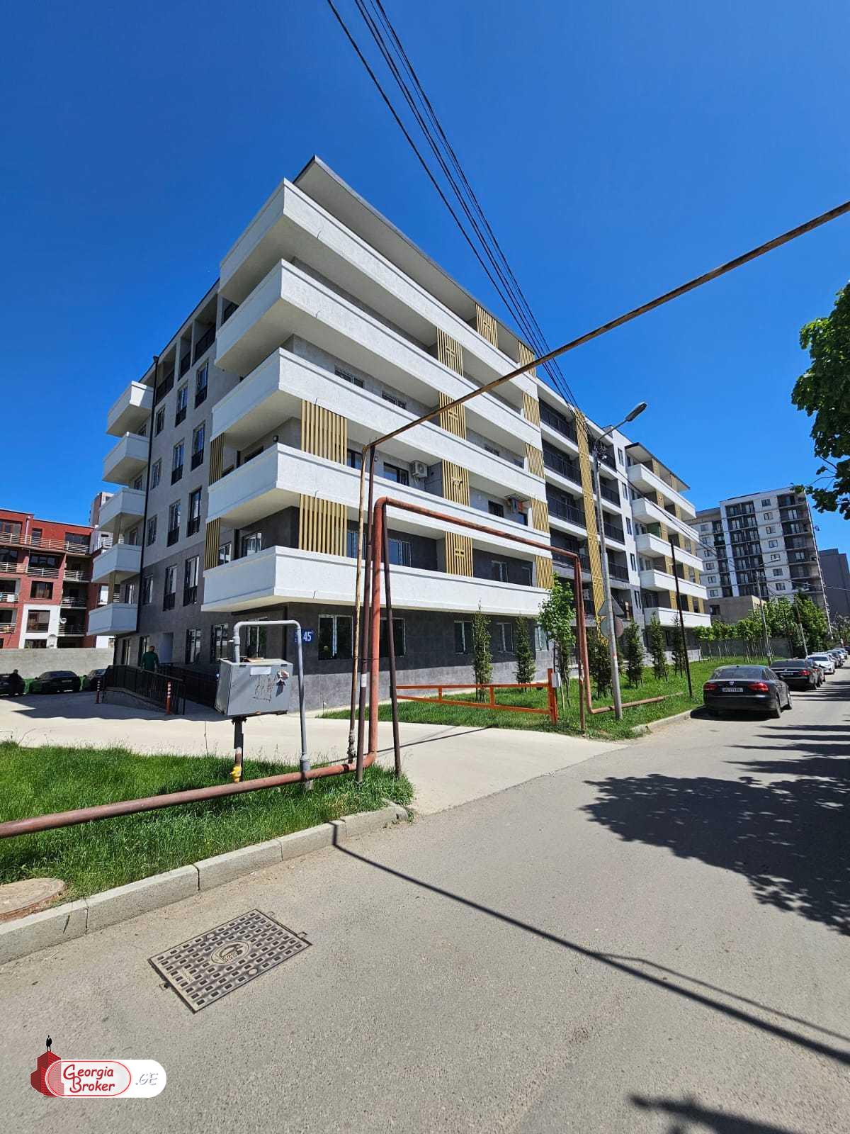 nearly repaired 3-room apartment for sale