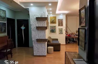 nearly repaired 5-room apartment for sale