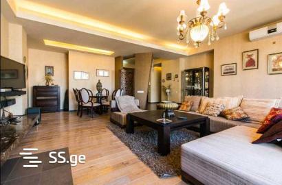 nearly repaired 4-room apartment for rent