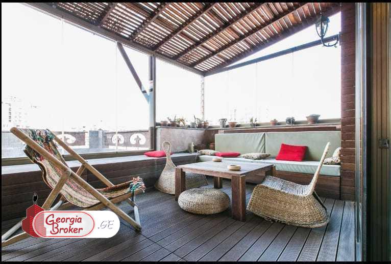 в аренду квартира с новым ремонтом 4-комнаты