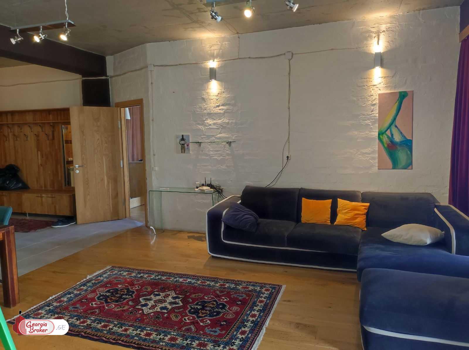 nearly repaired 3-room apartment for sale