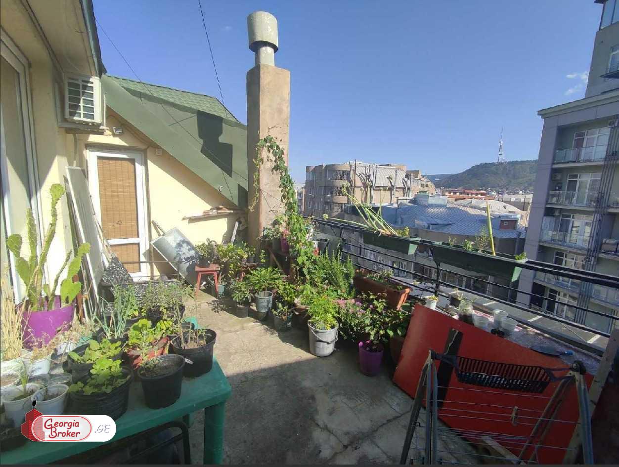 nearly repaired 5-room apartment for sale