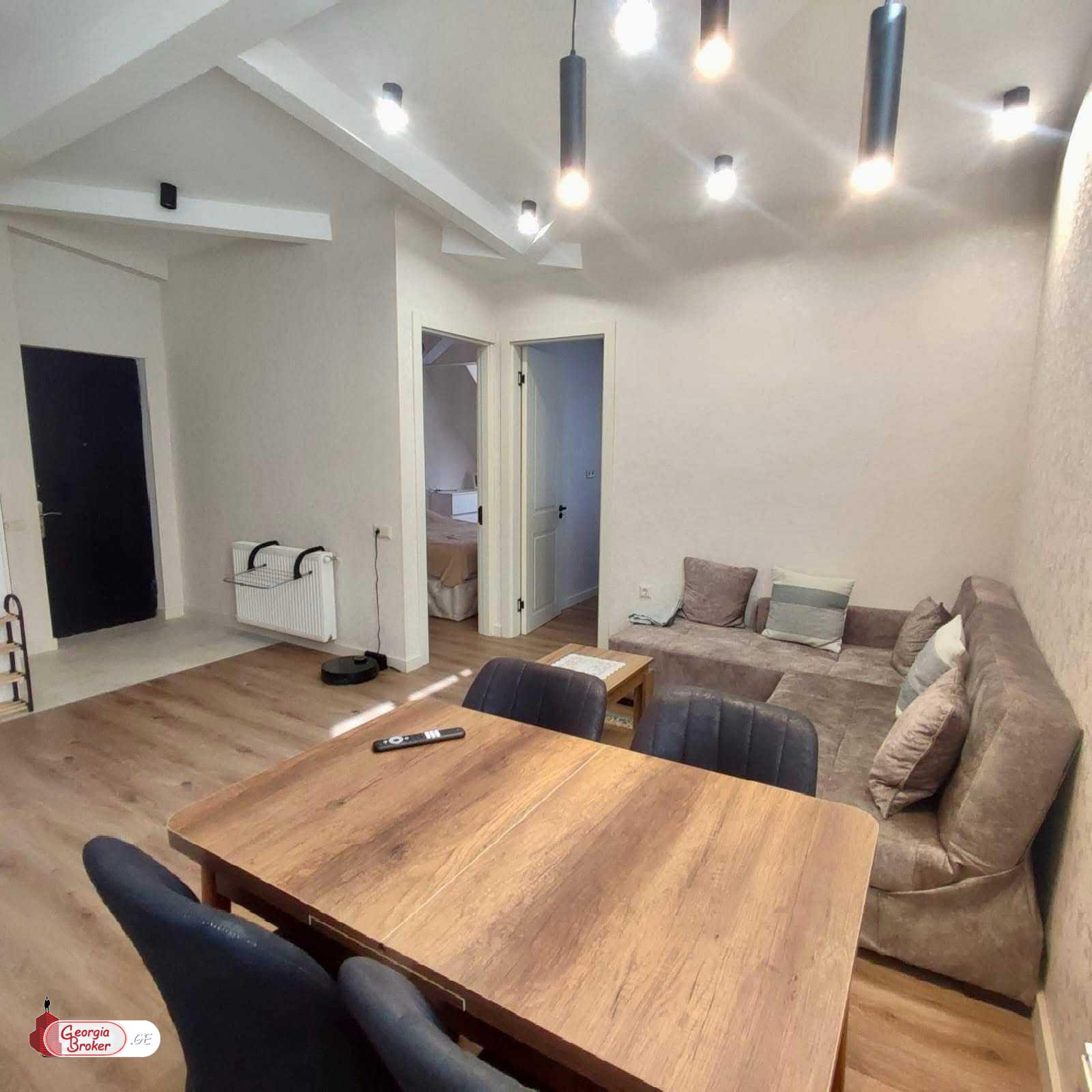 nearly repaired 3-room apartment for sale