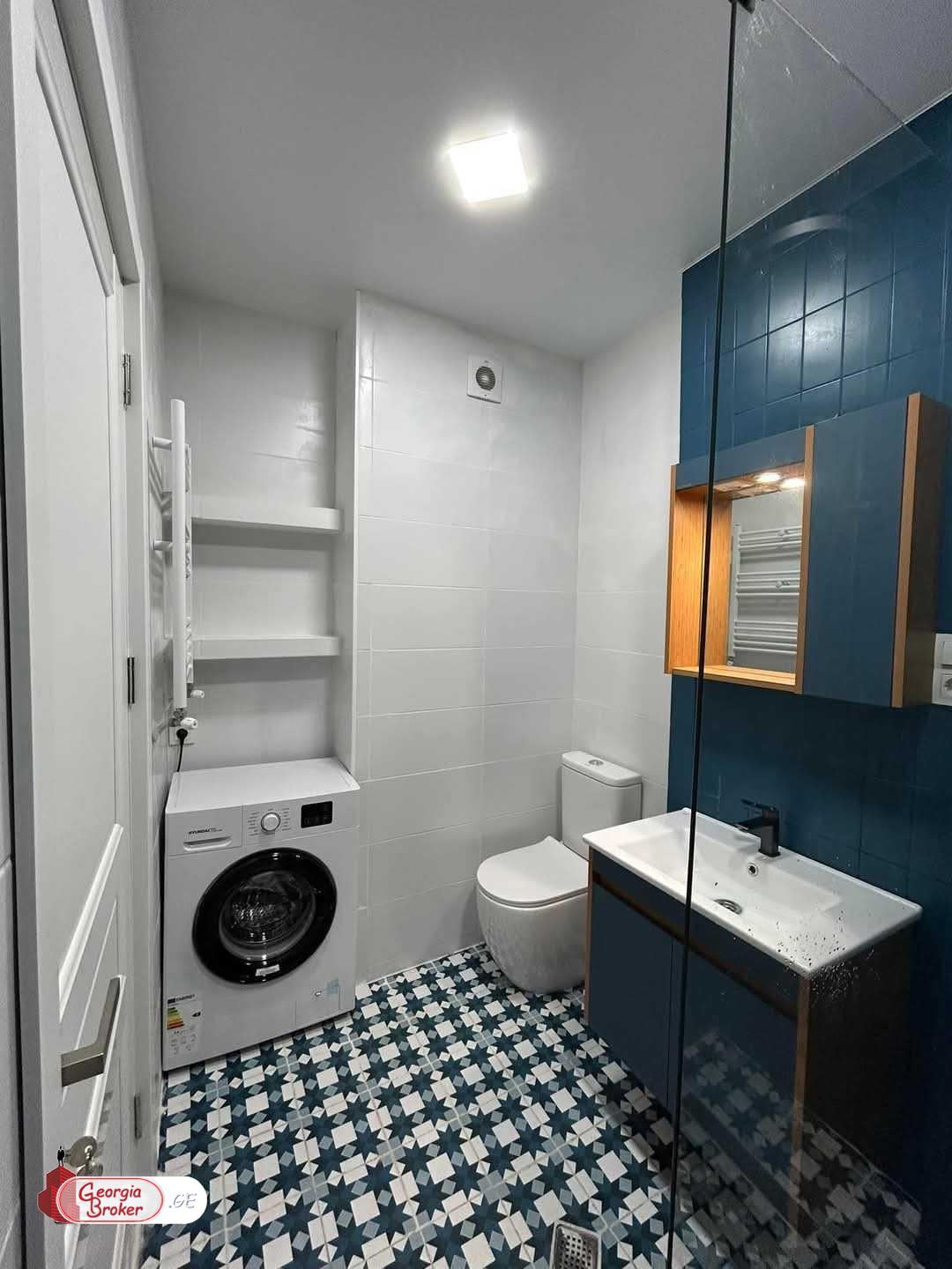 nearly repaired 2-room apartment for sale