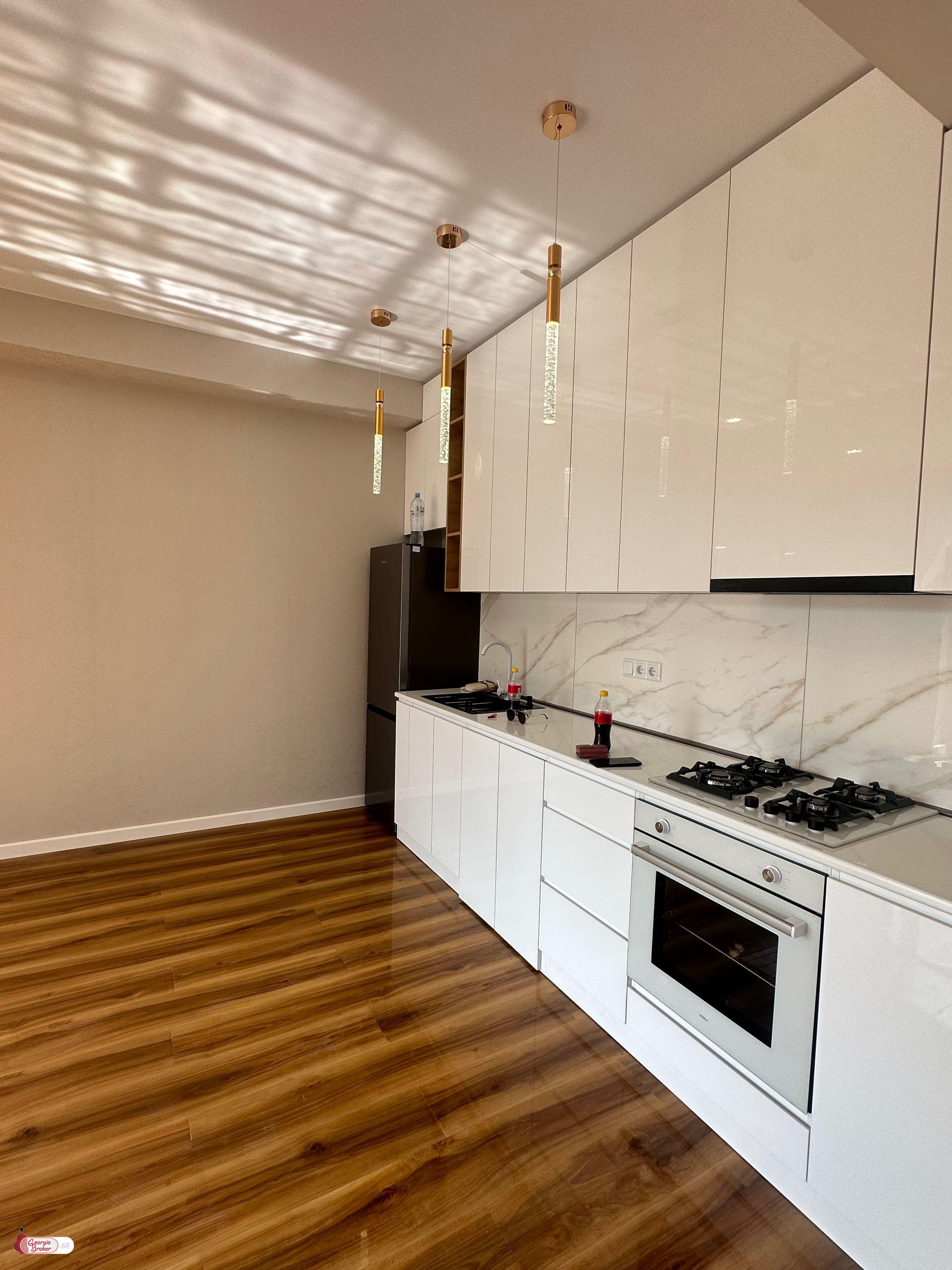 продается квартира с новым ремонтом 2-комнаты