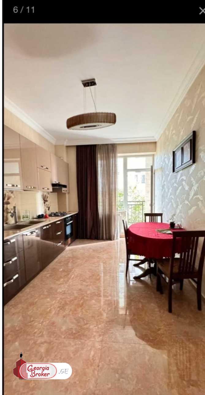 продается квартира с новым ремонтом 4-комнаты