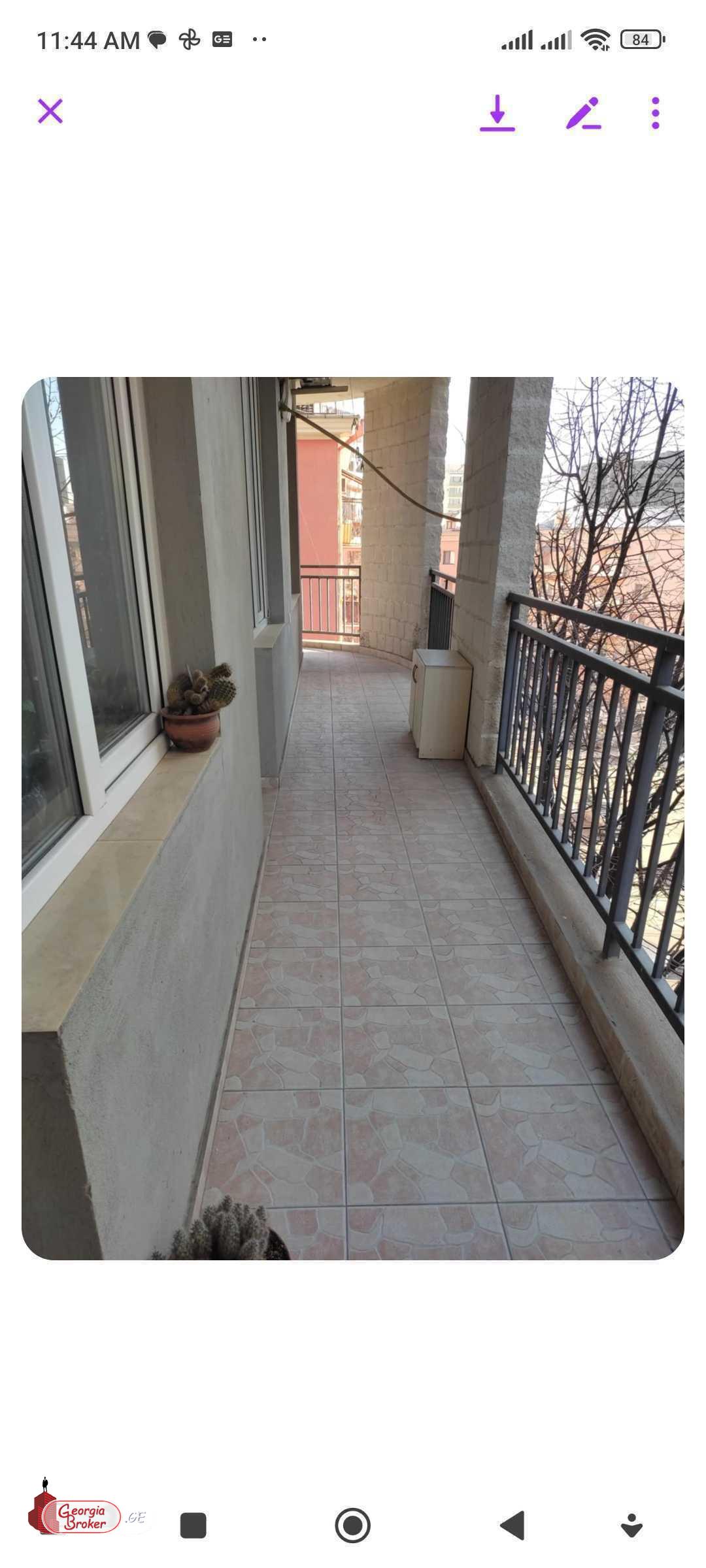 продается квартира с новым ремонтом 4-комнаты