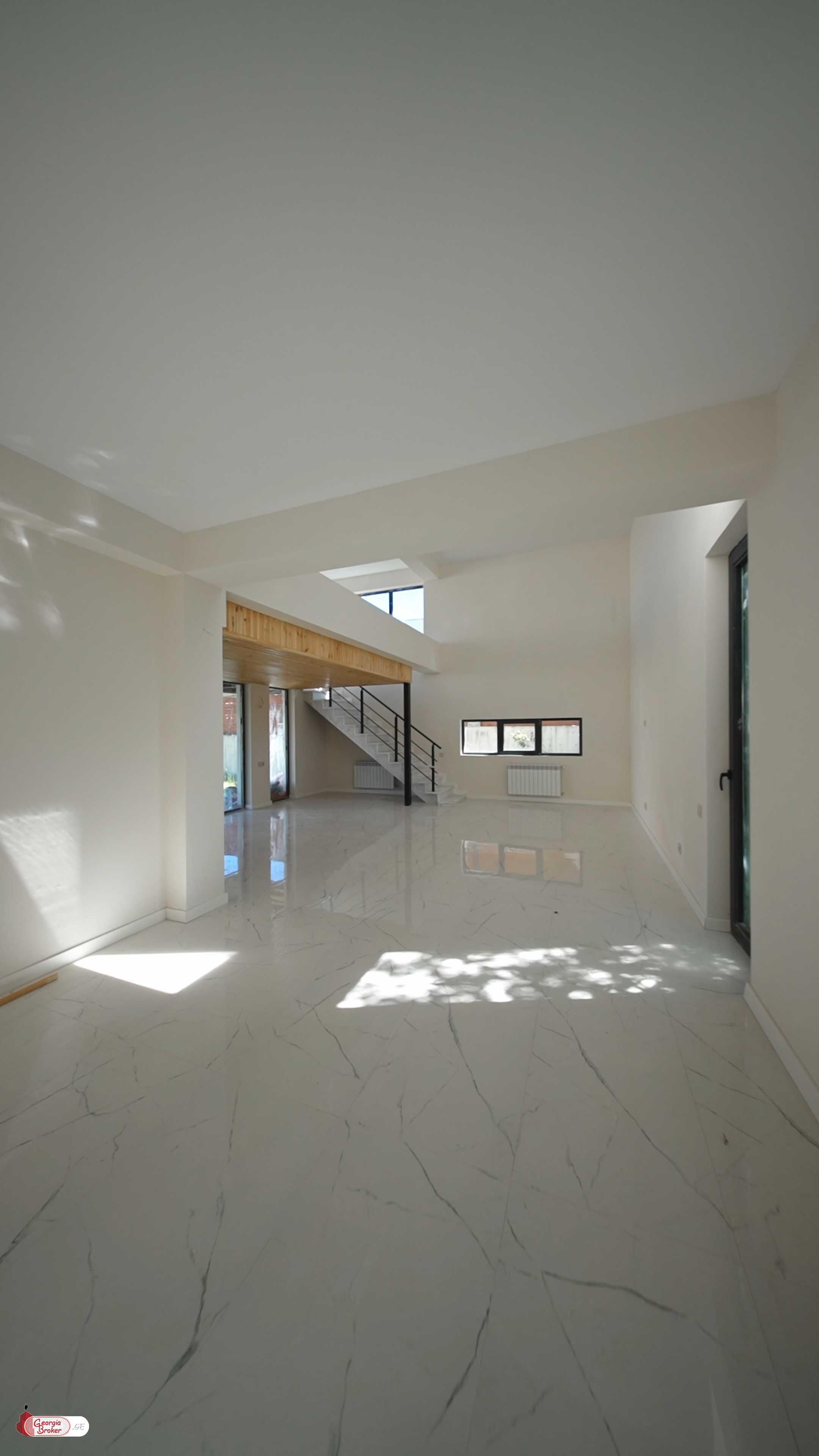 nearly repaired 5-room house for sale