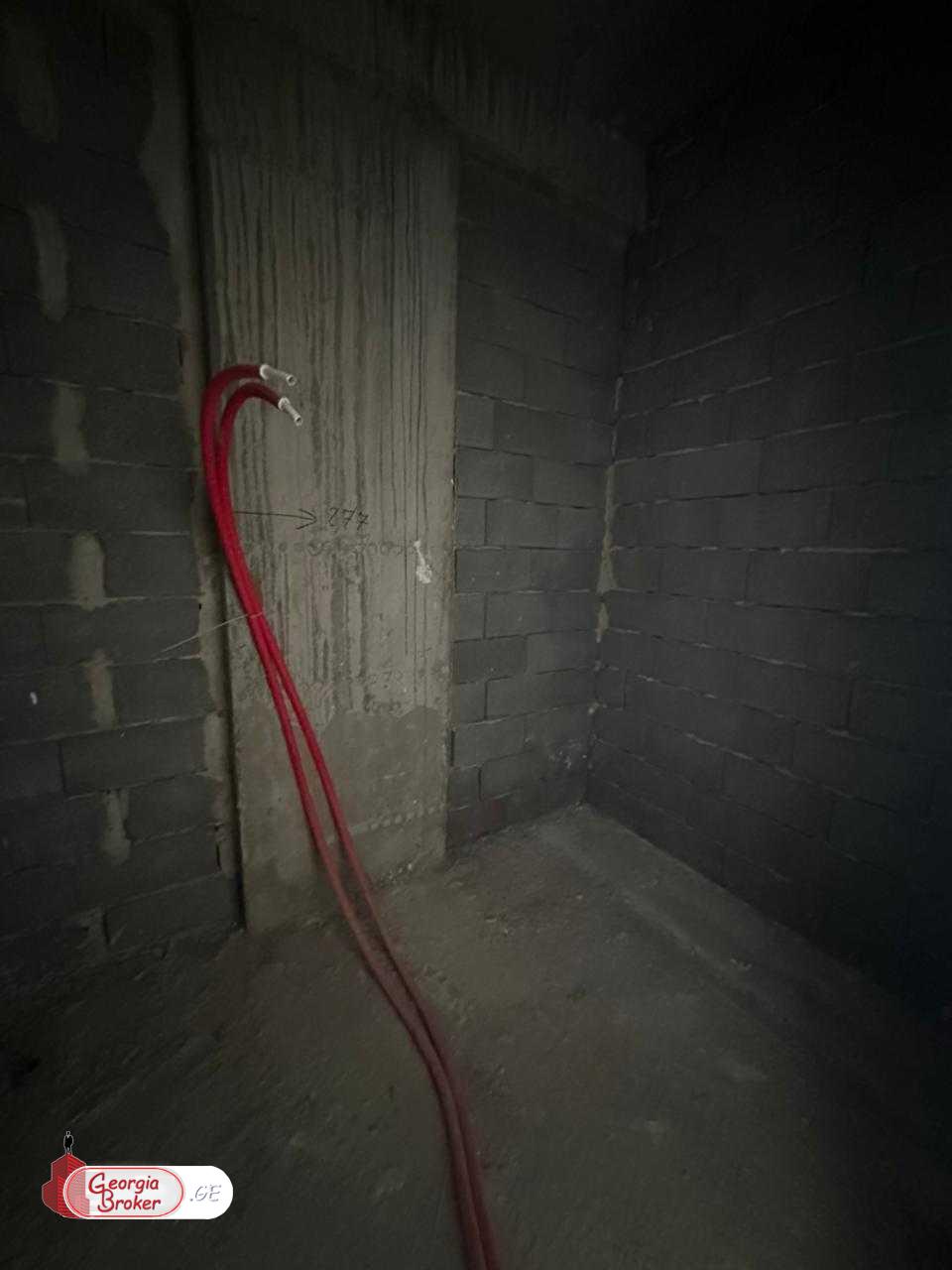 იყიდება ახალი გარემონტებული 2 ოთახიანი ბინა
