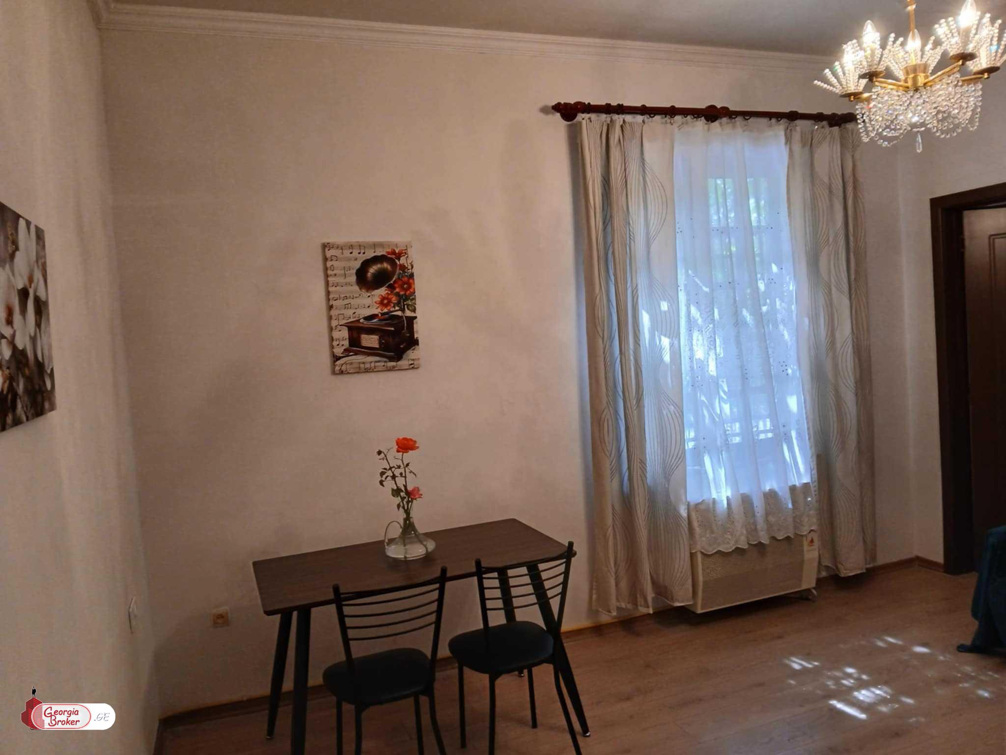 nearly repaired 2-room apartment for sale