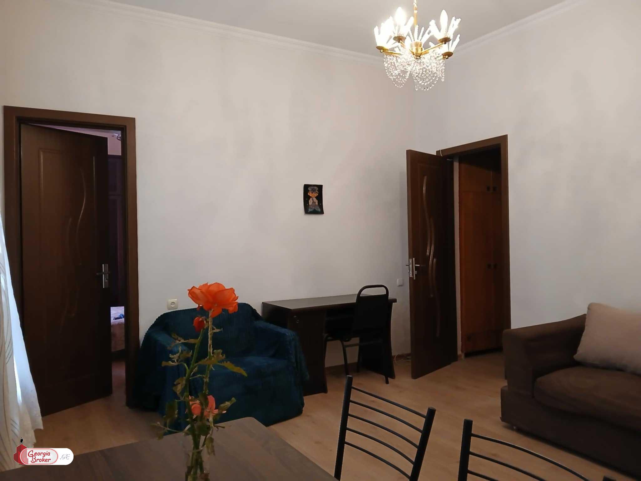 nearly repaired 2-room apartment for sale