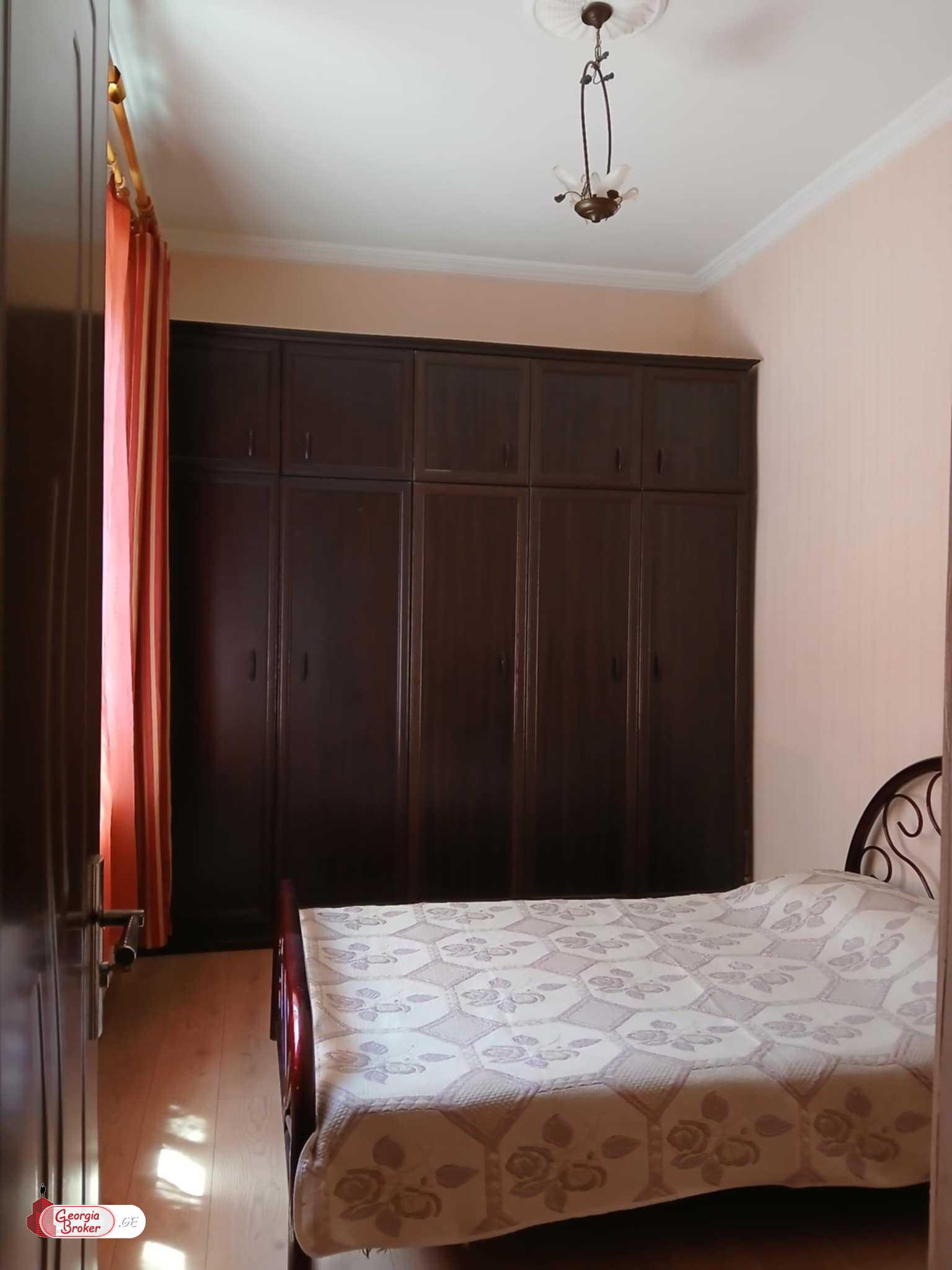 nearly repaired 2-room apartment for sale