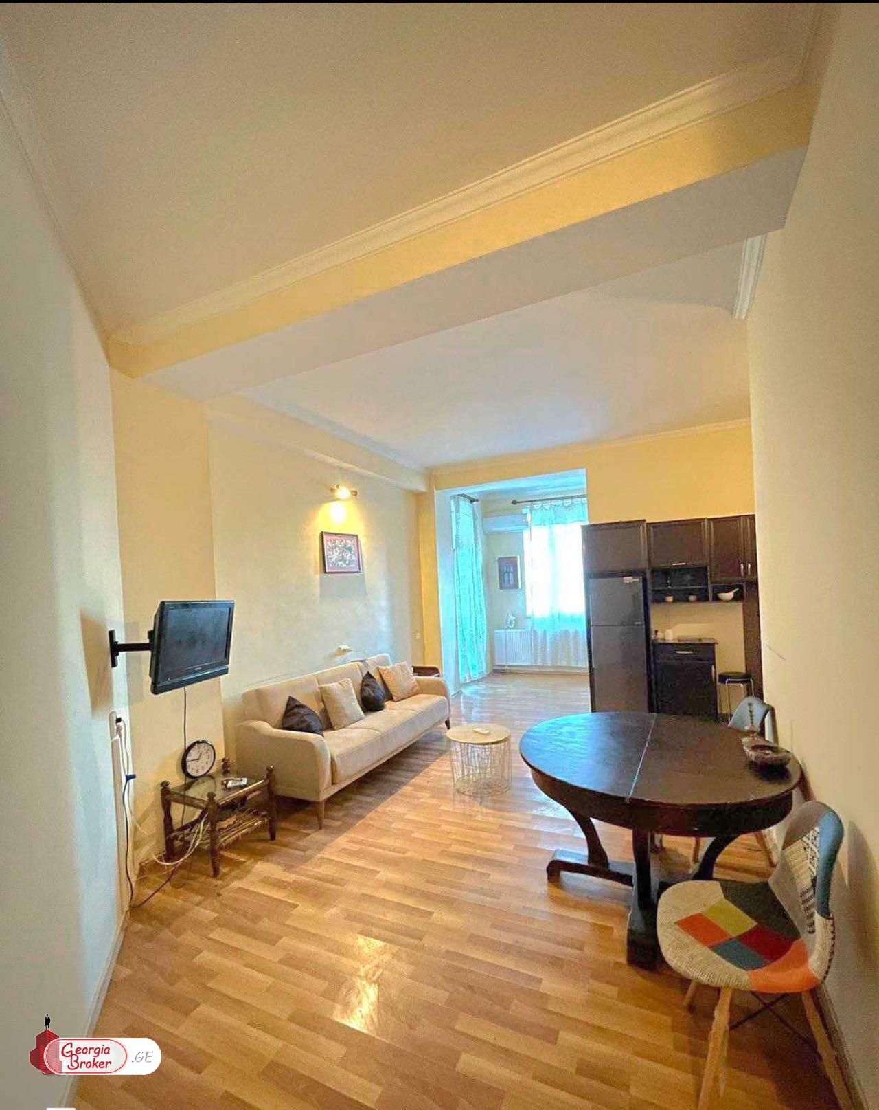 nearly repaired 2-room apartment for sale