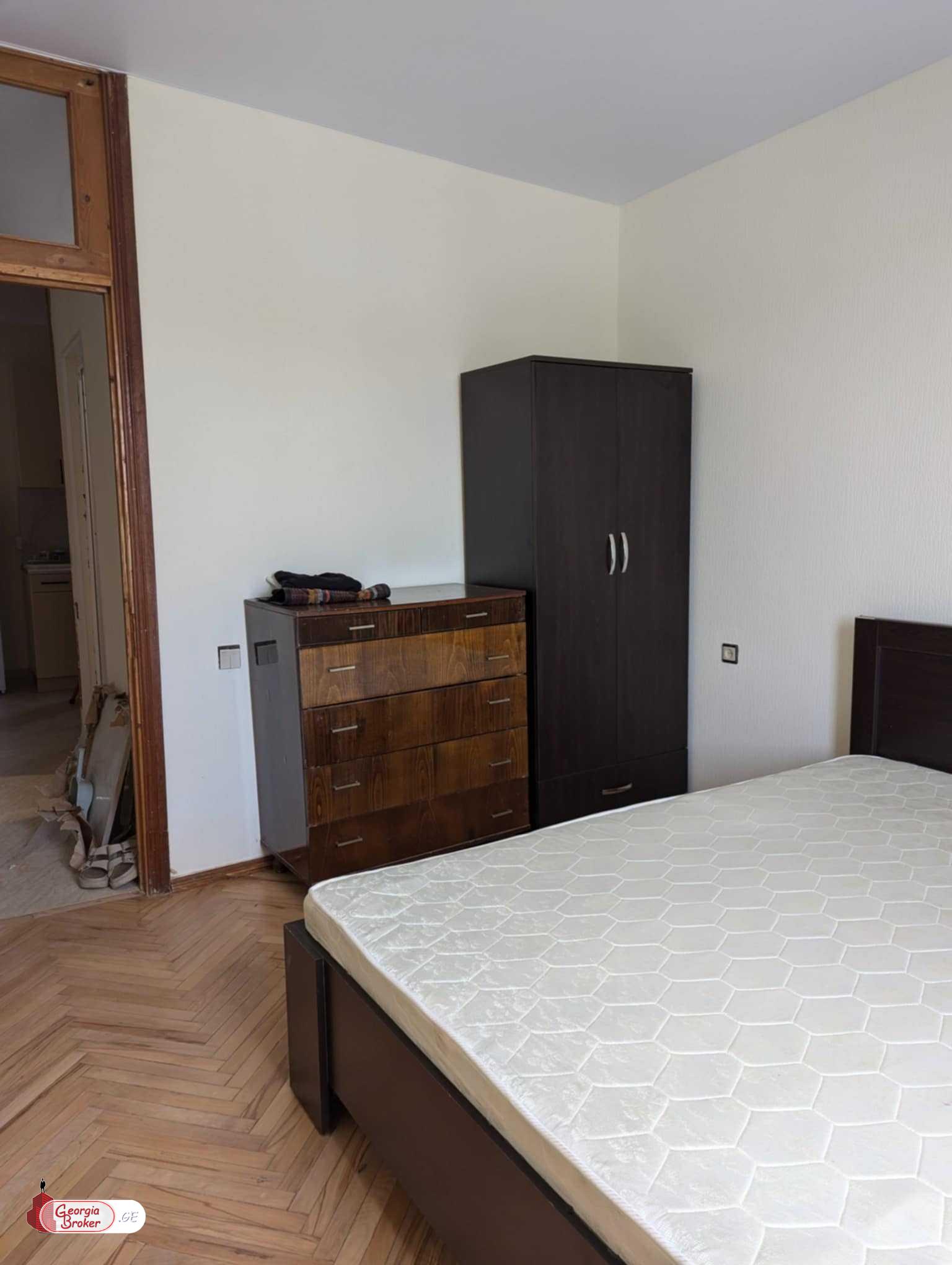 nearly repaired 3-room apartment for sale