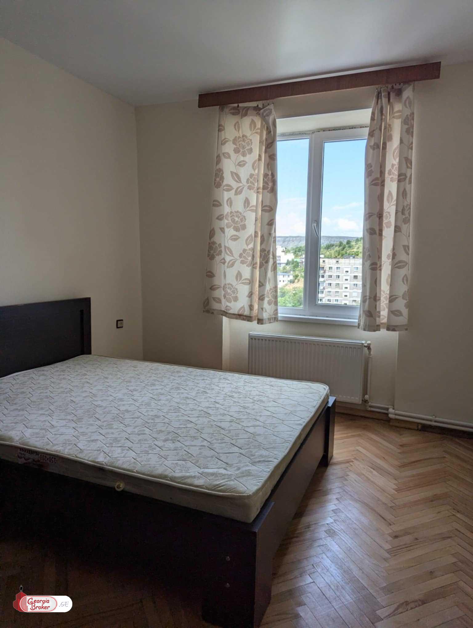 nearly repaired 3-room apartment for sale