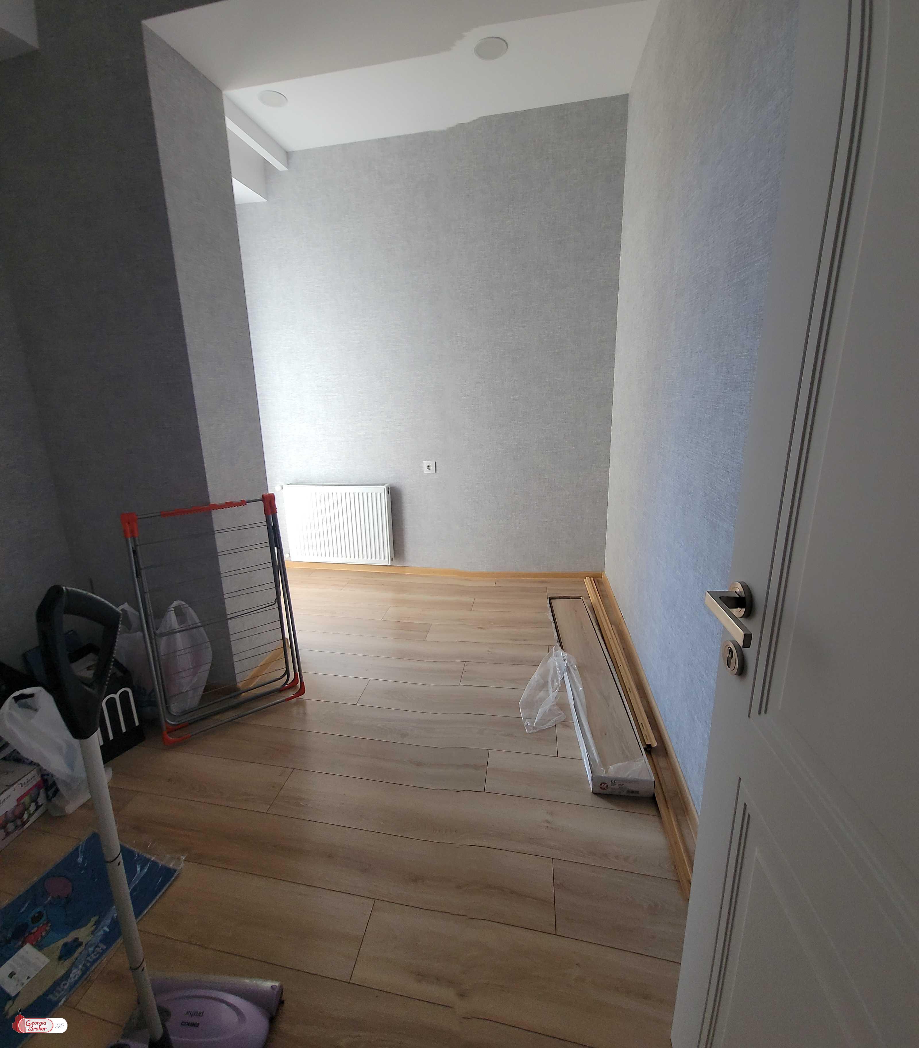 nearly repaired 3-room apartment for sale