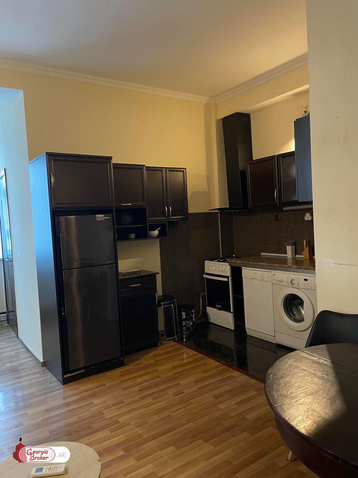 nearly repaired 2-room apartment for sale